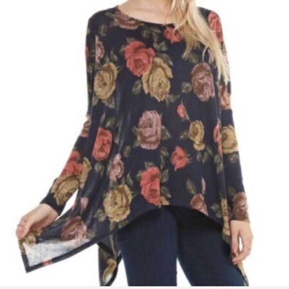 NWT Floral Print Sharkbite Top  - Picture 3 of 5